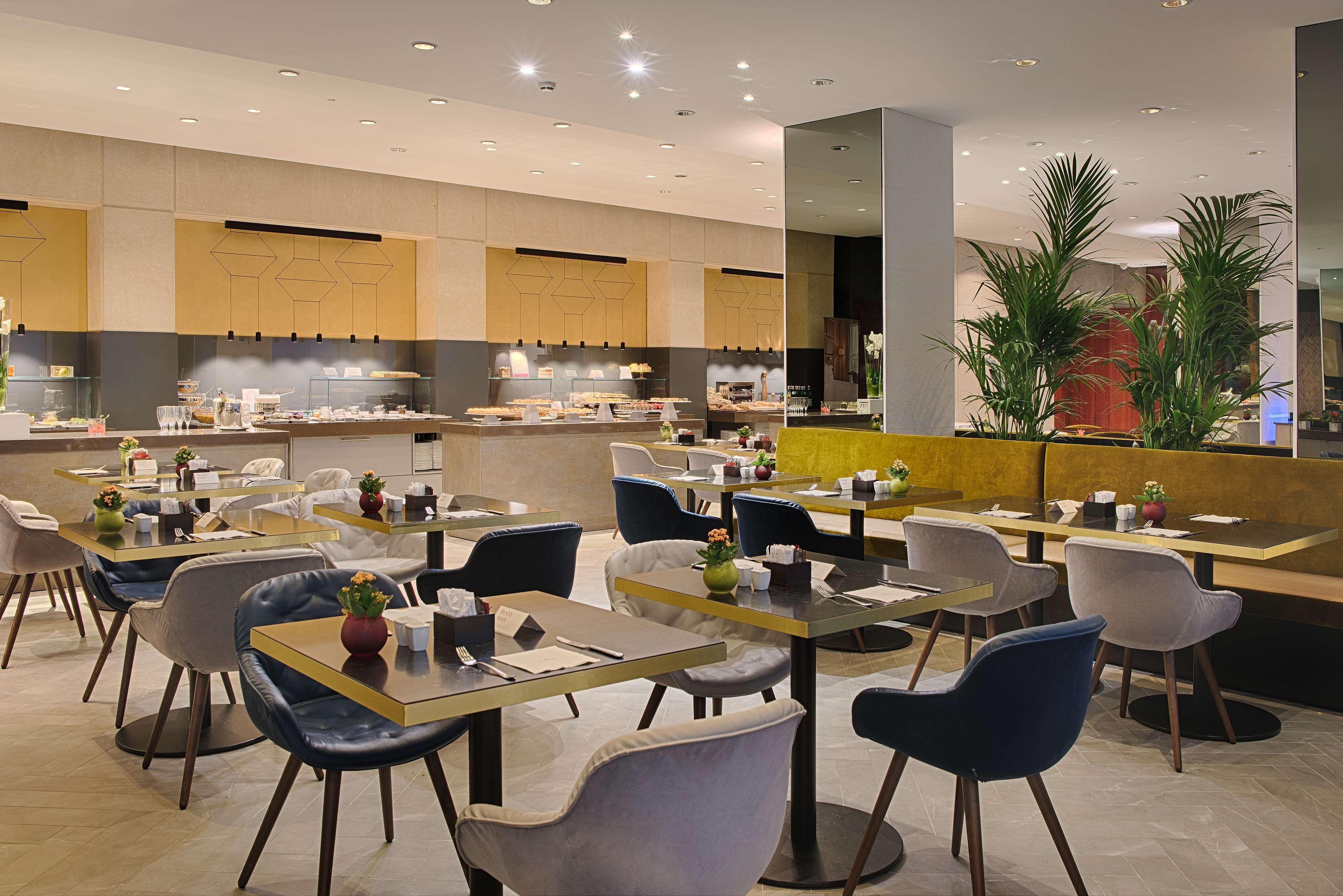 Hotel NH Collection Roma Centro Esterno foto