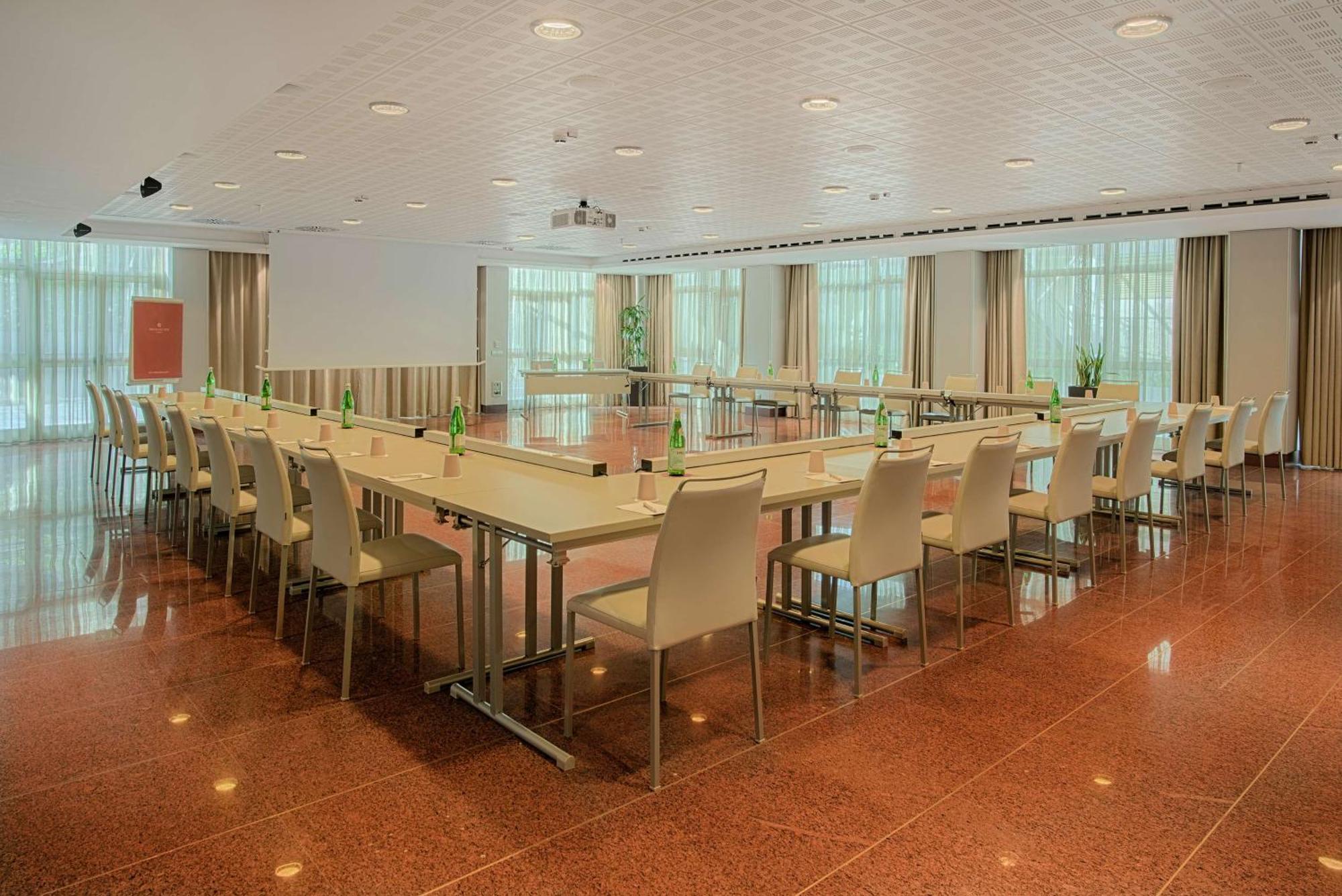 Hotel NH Collection Roma Centro Esterno foto