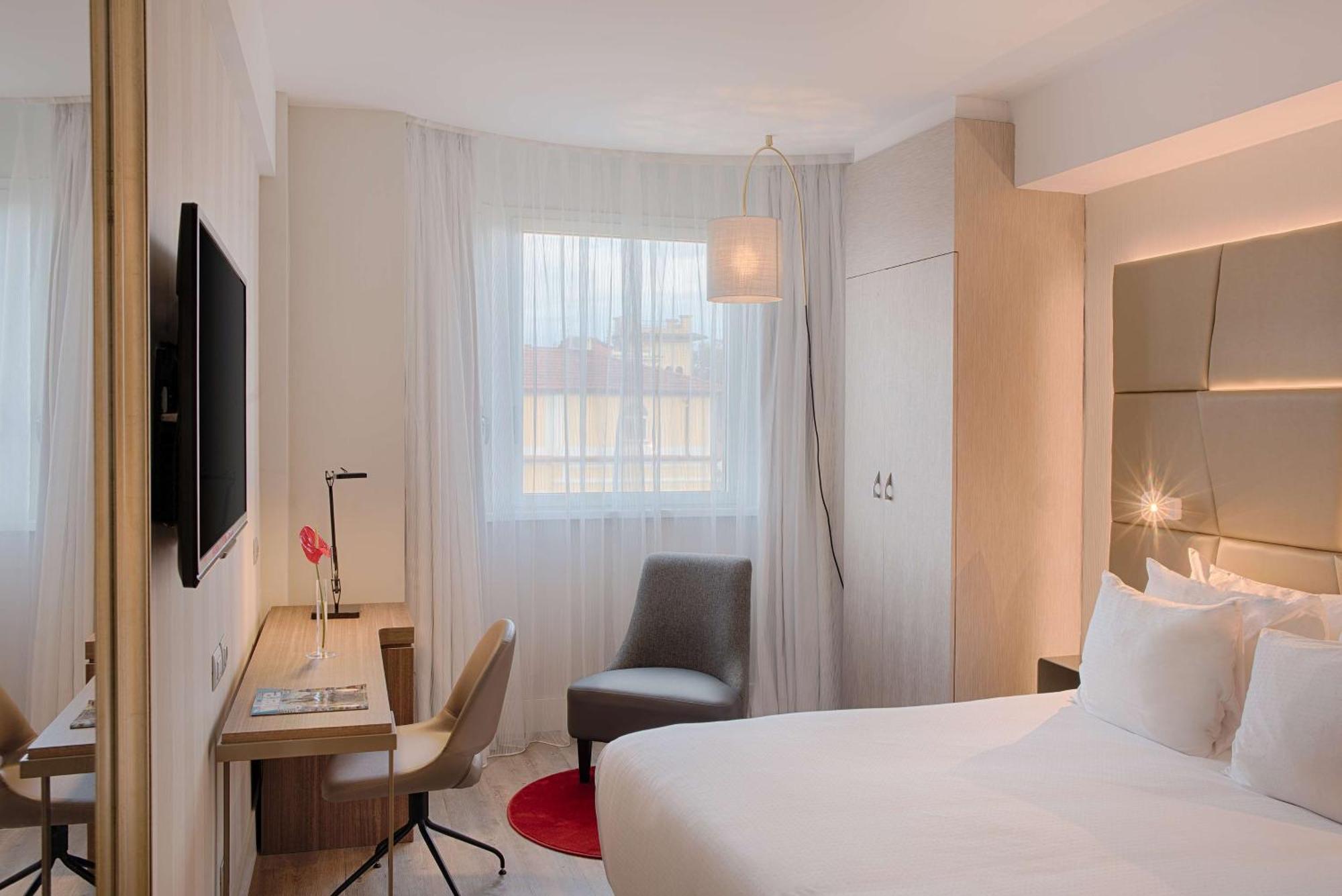 Hotel NH Collection Roma Centro Esterno foto
